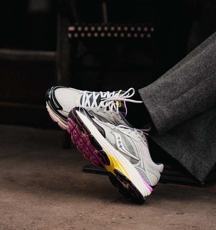 SAUCONY PROGRID OMNI 9 - GREY PINK